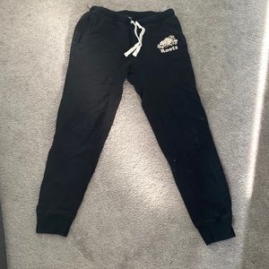 Black roots sweatpants